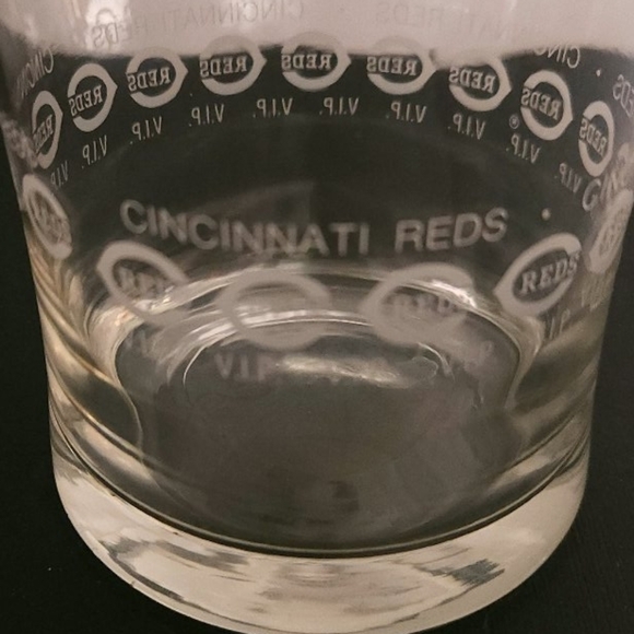 Cincinnati Reds VIP Club Rocks Drink Glass - Picture 3 of 6